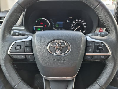 2025 Toyota Sienna XLE 8 Passenger
