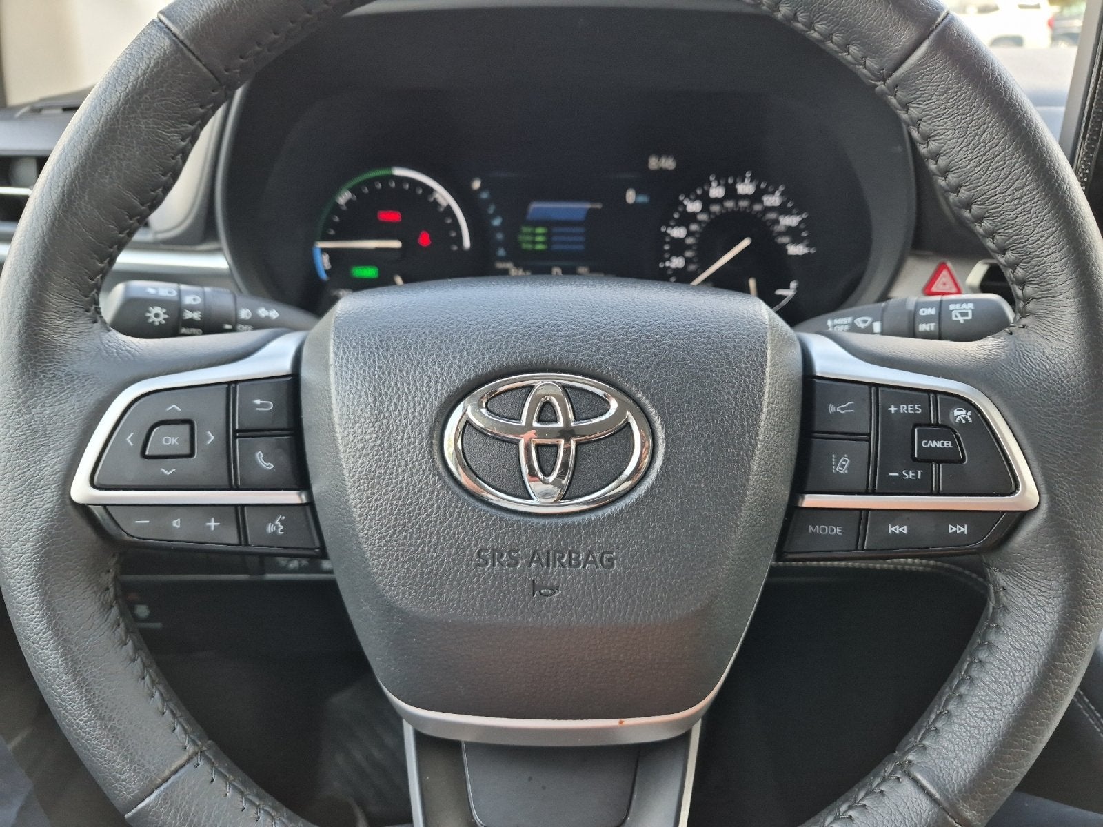 2025 Toyota Sienna XLE 8 Passenger