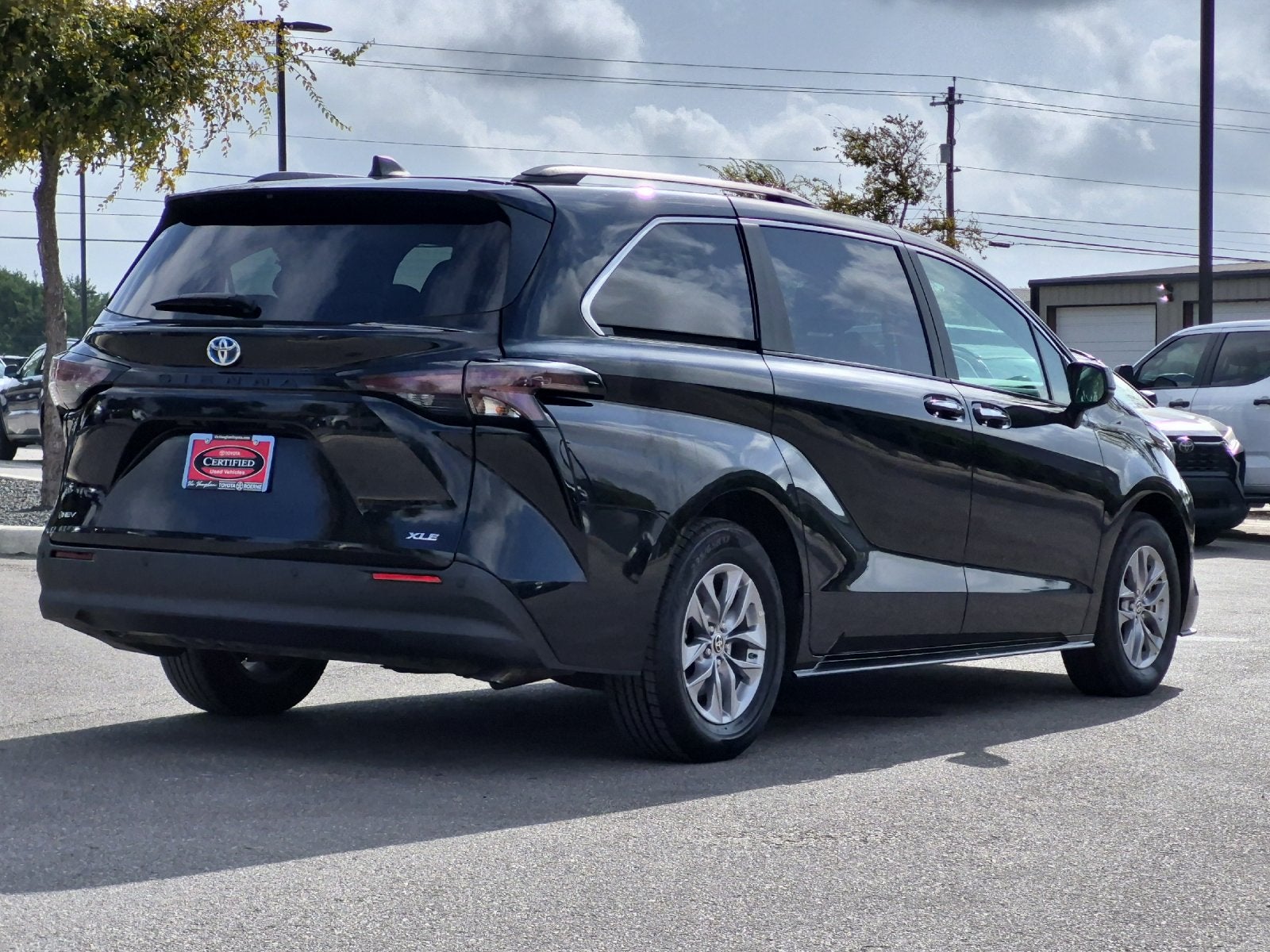 2025 Toyota Sienna XLE 8 Passenger