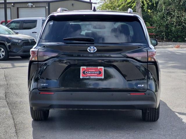 2025 Toyota Sienna XLE 8 Passenger