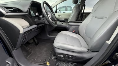 2022 Toyota Sienna XLE 7 Passenger