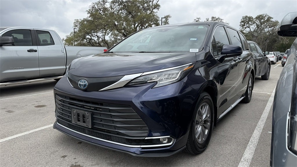 2022 Toyota Sienna XLE 7 Passenger
