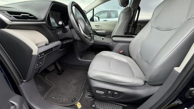 2022 Toyota Sienna XLE 7 Passenger