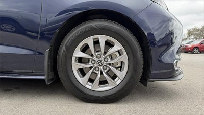 2022 Toyota Sienna XLE 7 Passenger