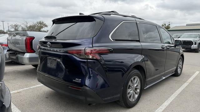 2022 Toyota Sienna XLE 7 Passenger