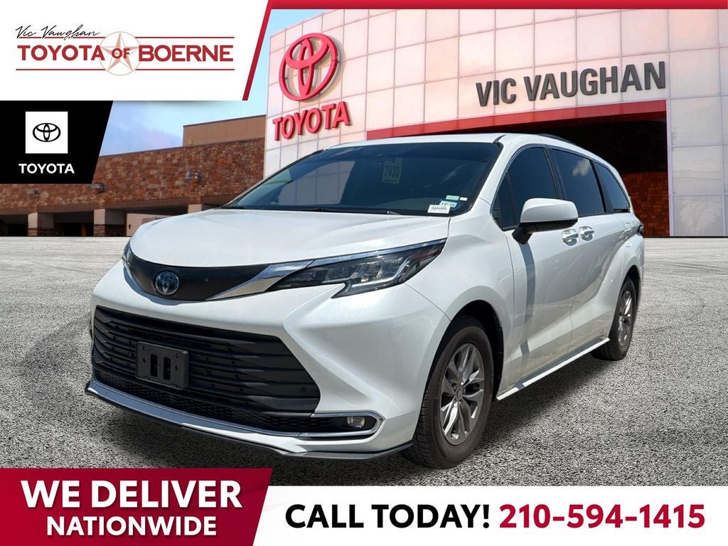 2023 Toyota Sienna XLE 8 Passenger