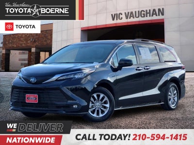 2025 Toyota Sienna XLE 8 Passenger