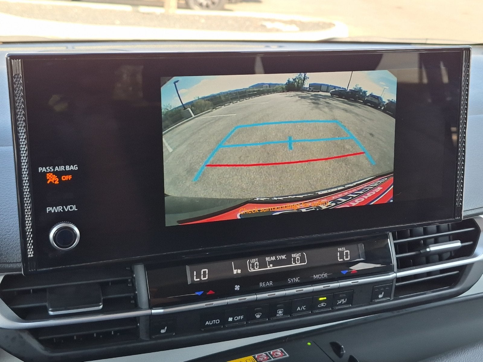 2025 Toyota Sienna XLE 8 Passenger