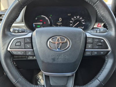 2025 Toyota Sienna XLE 8 Passenger
