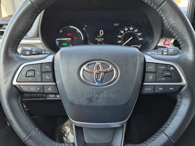 2025 Toyota Sienna XLE 8 Passenger