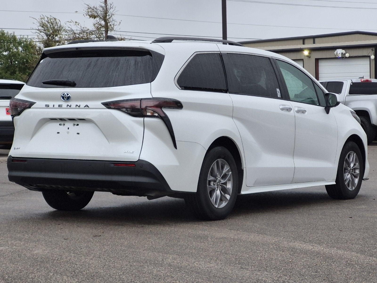 2025 Toyota Sienna XLE 8 Passenger