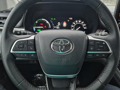 2025 Toyota Sienna XLE 8 Passenger