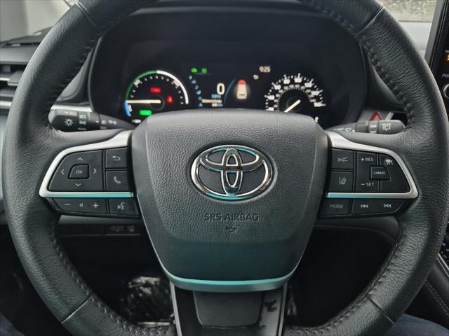 2025 Toyota Sienna XLE 8 Passenger