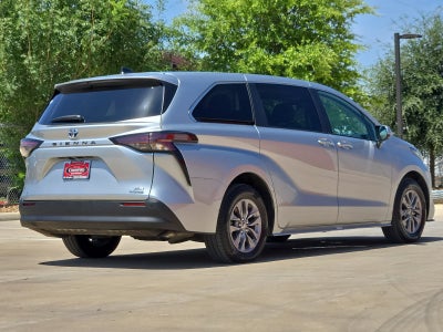 2023 Toyota Sienna XLE 7 Passenger