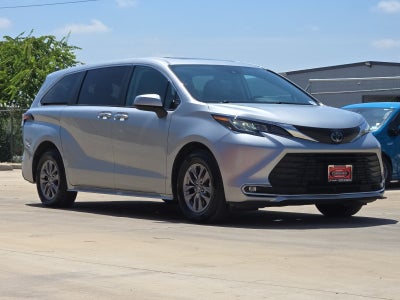 2023 Toyota Sienna XLE 7 Passenger
