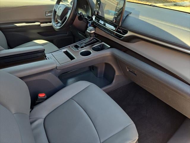 2023 Toyota Sienna XLE 7 Passenger