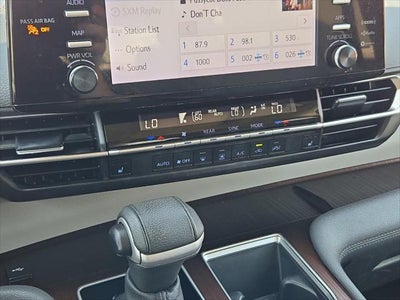 2023 Toyota Sienna XLE 7 Passenger