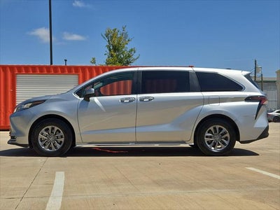 2023 Toyota Sienna XLE 7 Passenger