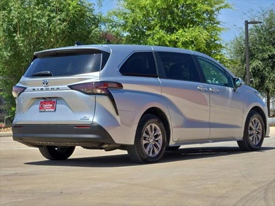 2023 Toyota Sienna XLE 7 Passenger