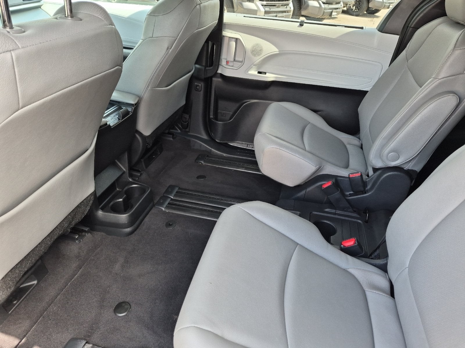 2026 Toyota Sienna XLE 8 Passenger