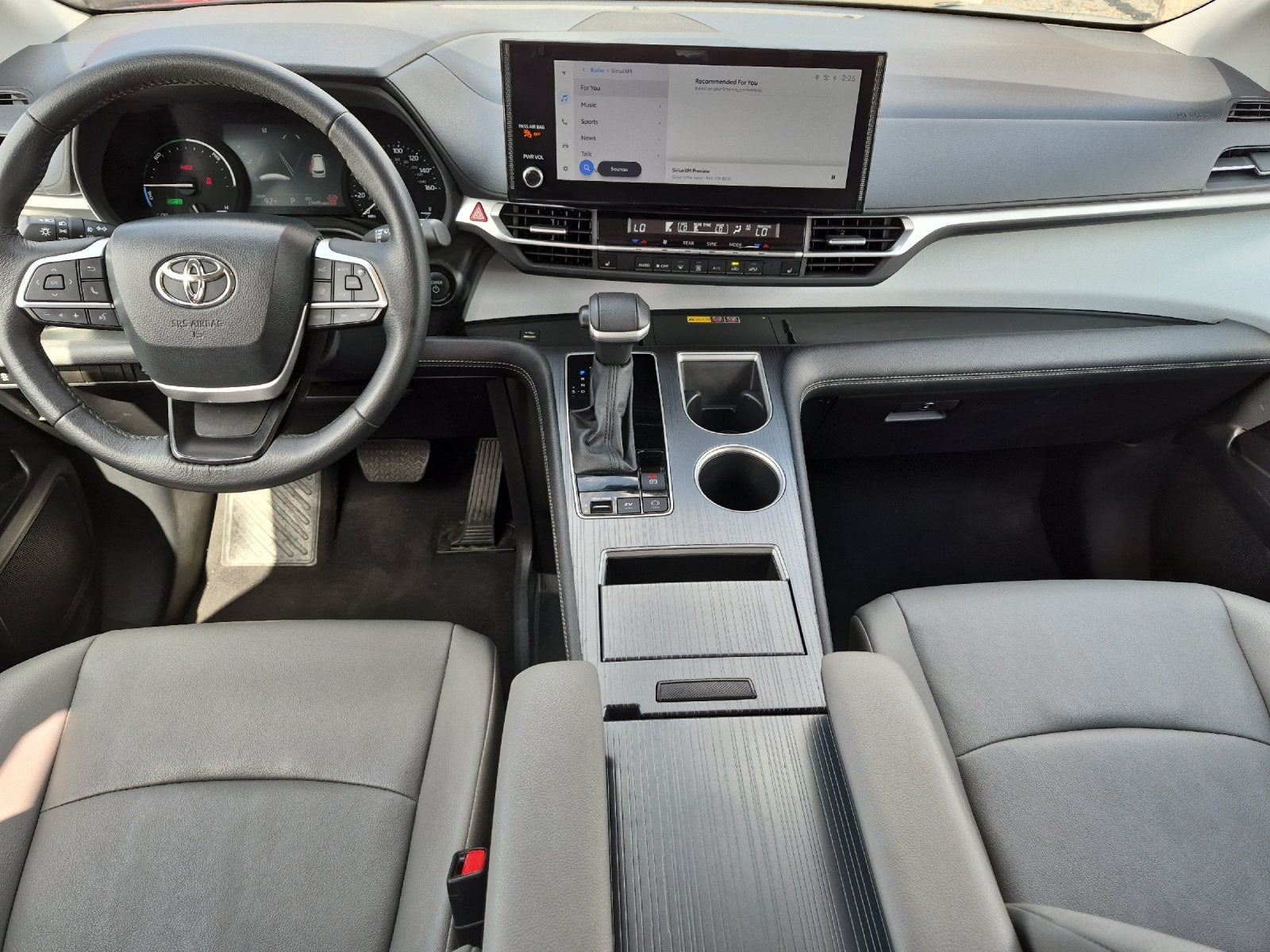 2026 Toyota Sienna XLE 8 Passenger
