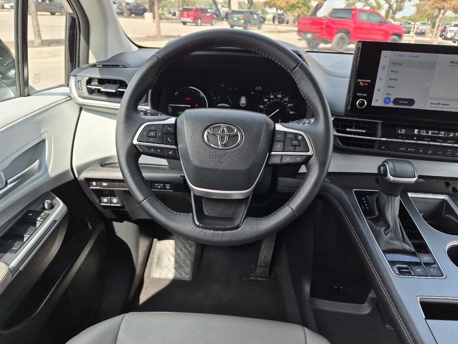 2026 Toyota Sienna XLE 8 Passenger