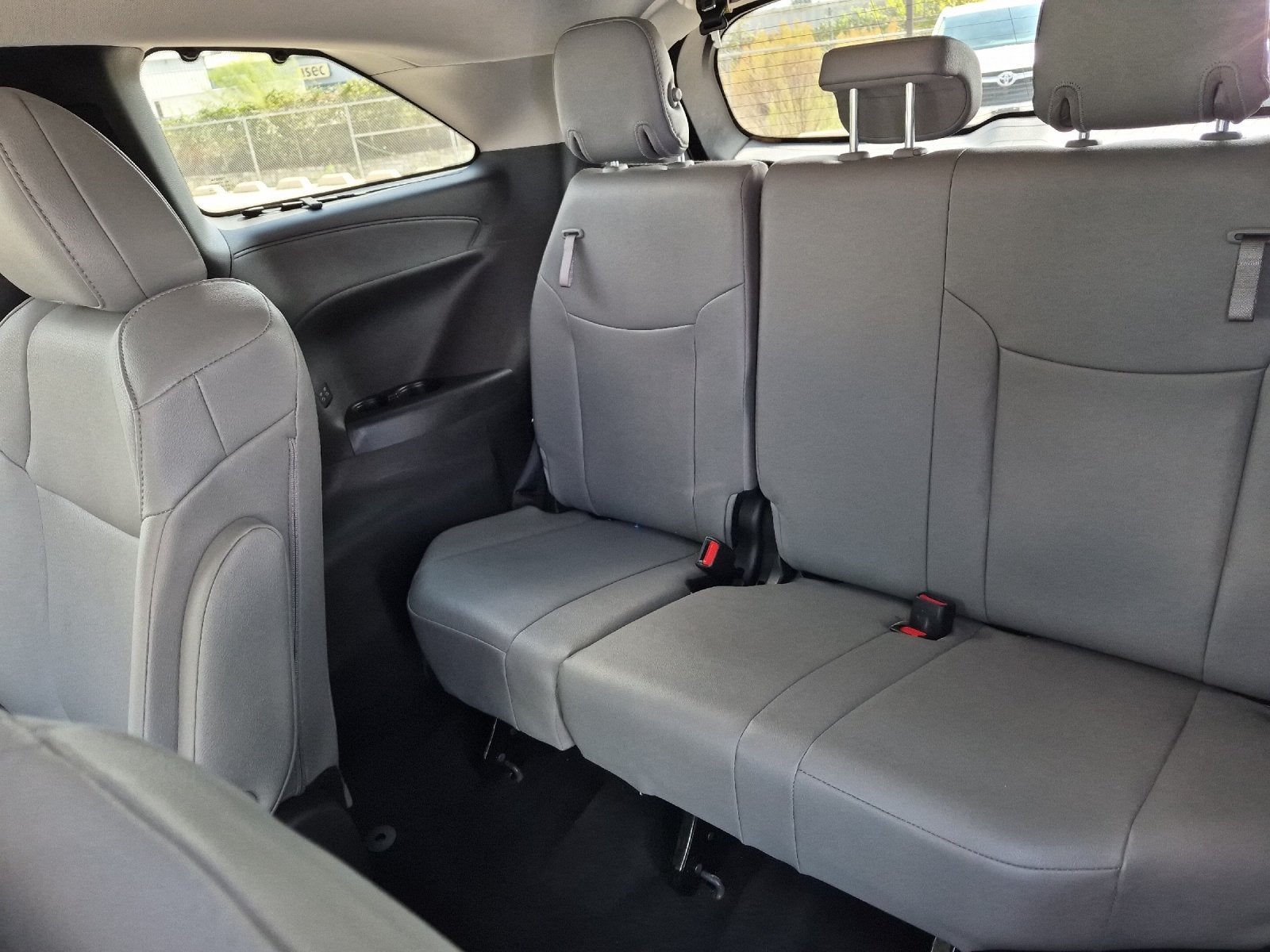 2026 Toyota Sienna XLE 8 Passenger