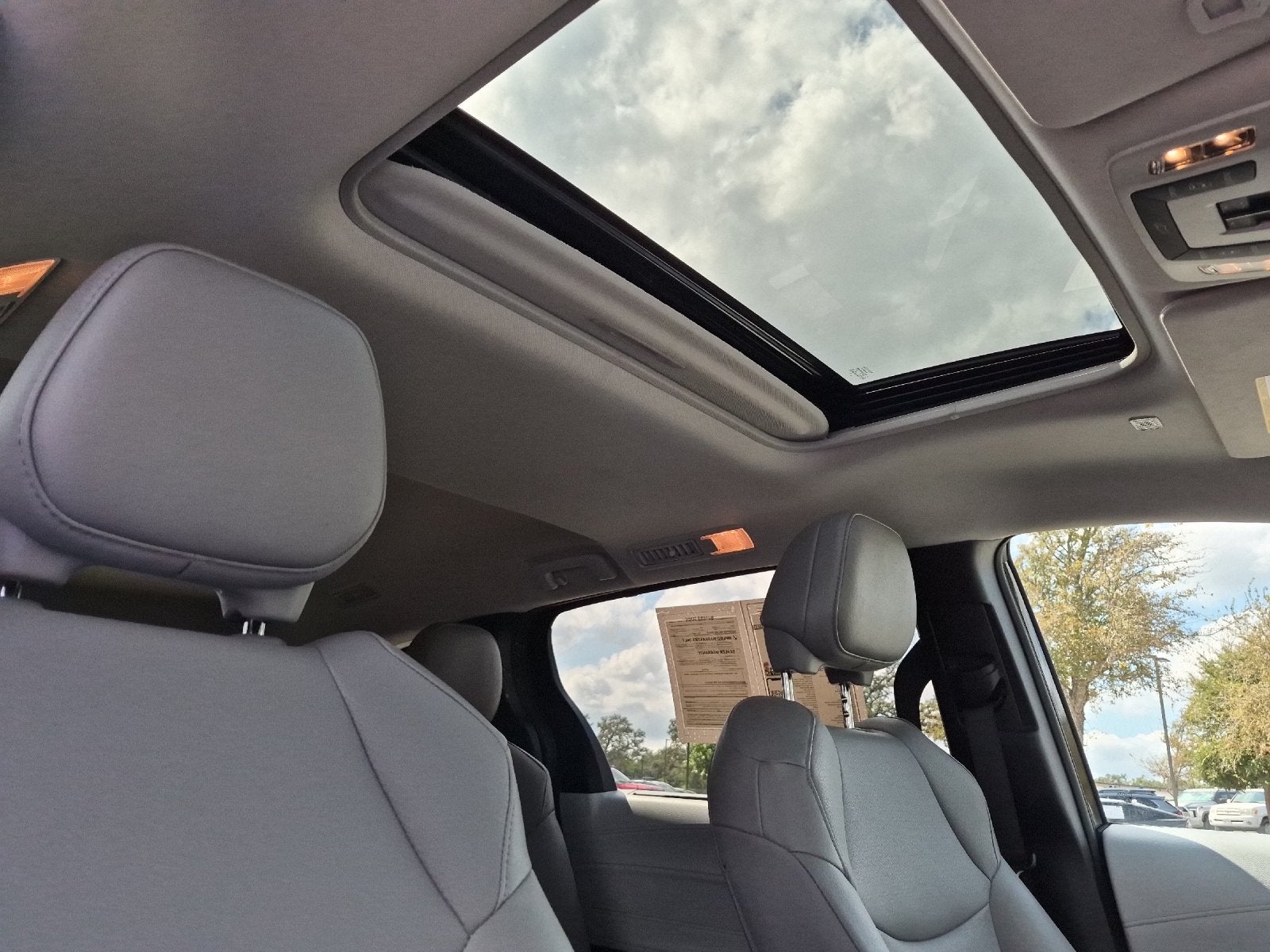 2026 Toyota Sienna XLE 8 Passenger