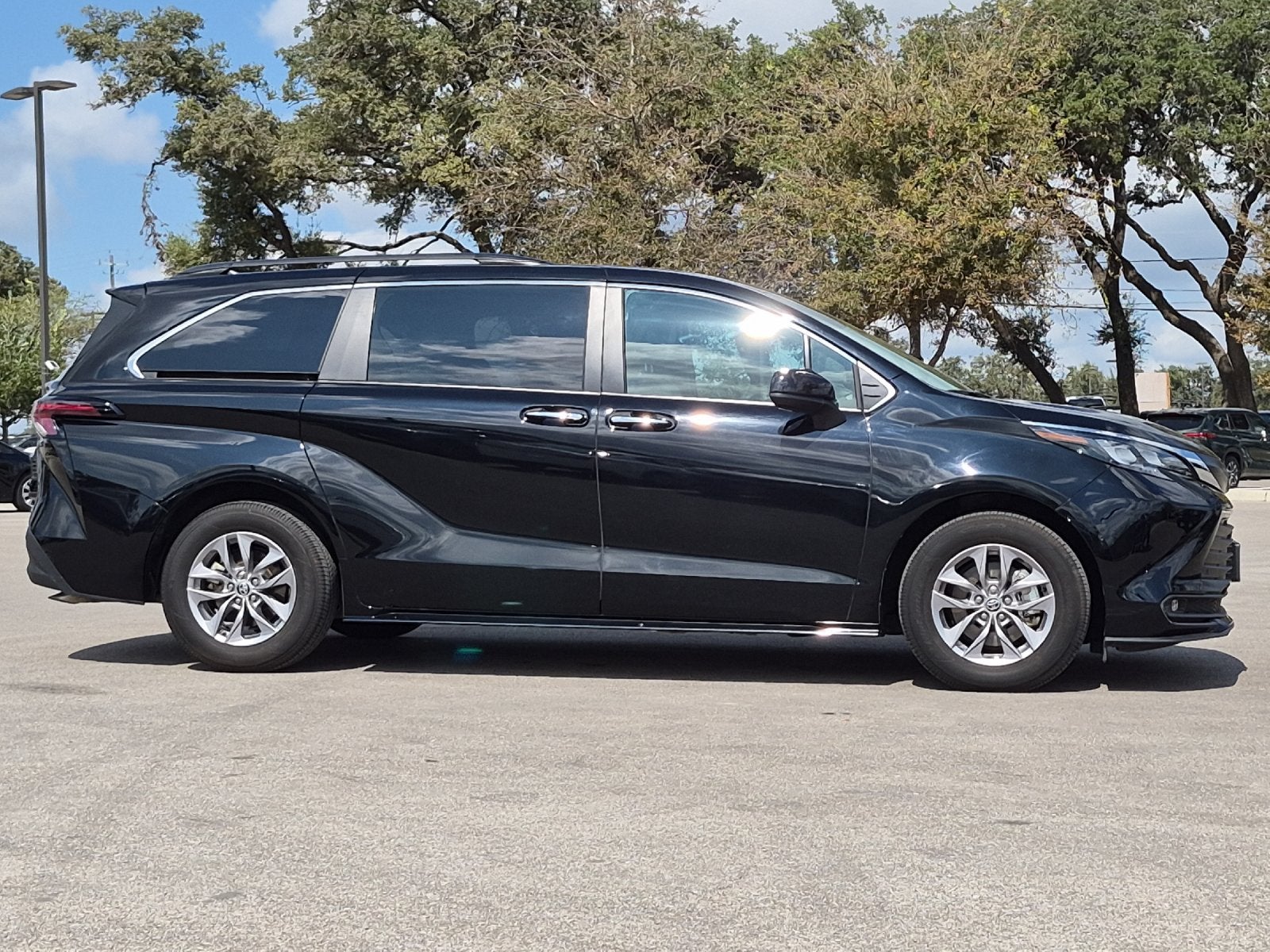 2026 Toyota Sienna XLE 8 Passenger
