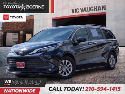 2026 Toyota Sienna XLE 8 Passenger