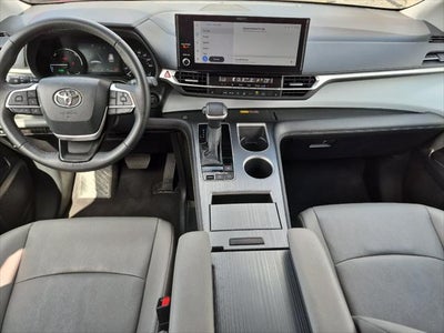 2026 Toyota Sienna XLE 8 Passenger
