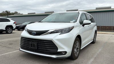 2025 Toyota Sienna XLE 7 Passenger