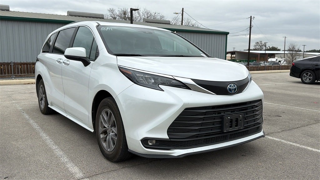 2025 Toyota Sienna XLE 7 Passenger