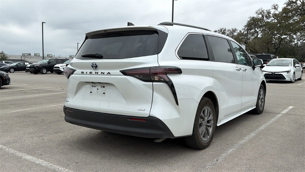 2025 Toyota Sienna XLE 7 Passenger