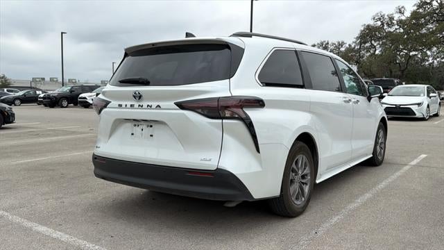 2025 Toyota Sienna XLE 7 Passenger