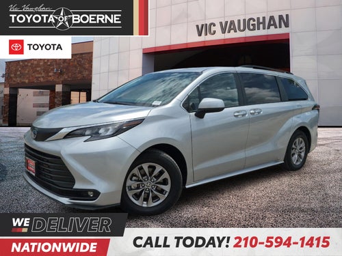 2025 Toyota Sienna XLE 8 Passenger