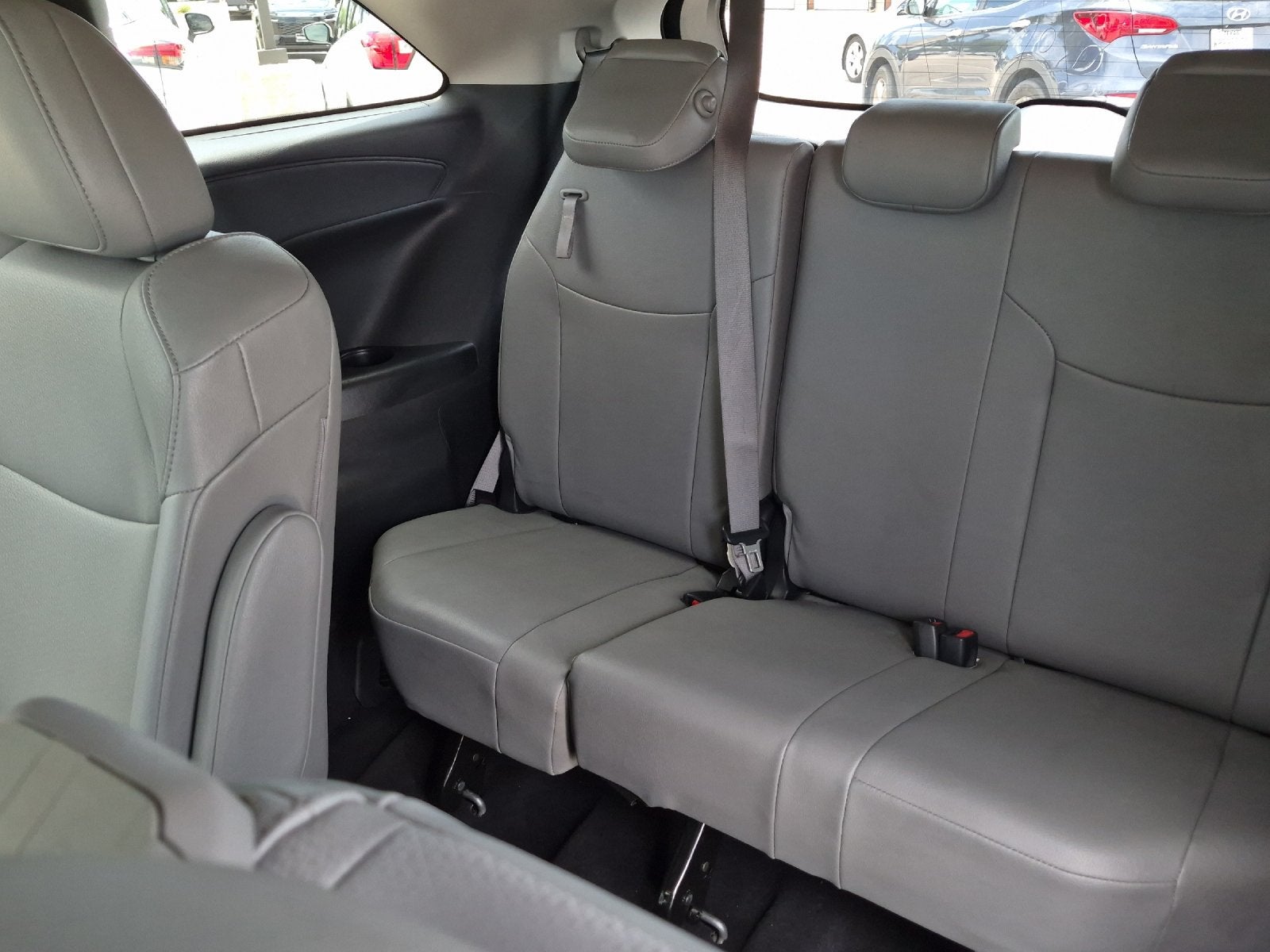 2025 Toyota Sienna XLE 8 Passenger