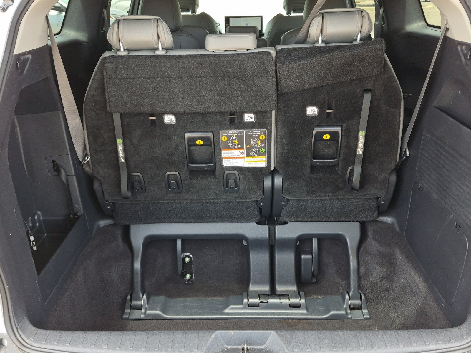 2025 Toyota Sienna XLE 8 Passenger