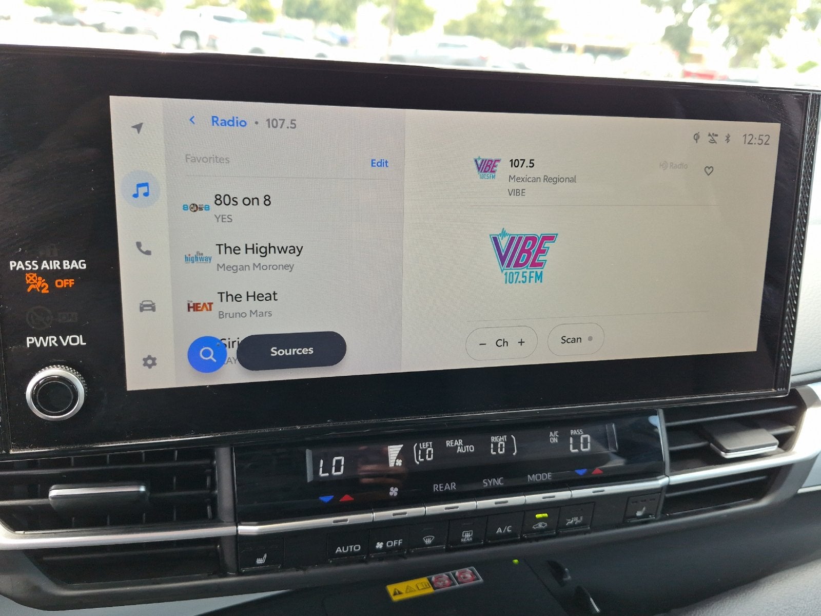2025 Toyota Sienna XLE 8 Passenger
