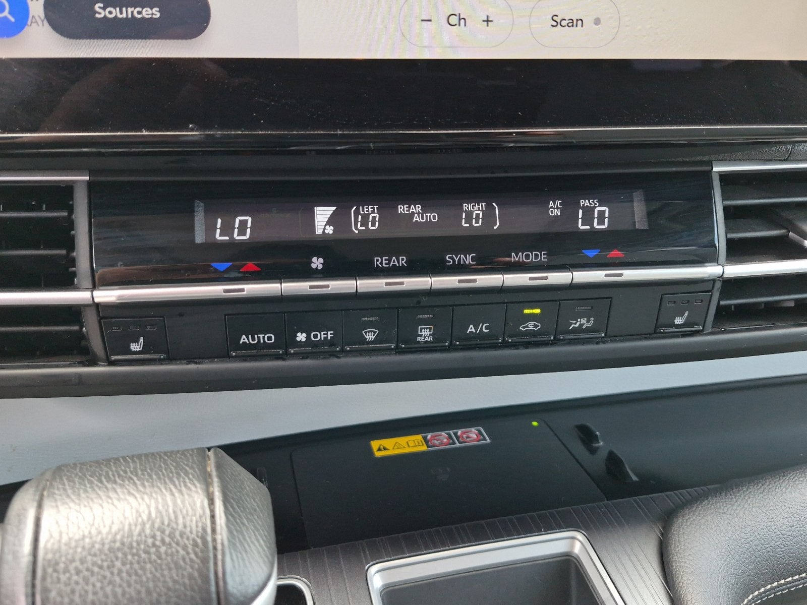 2025 Toyota Sienna XLE 8 Passenger