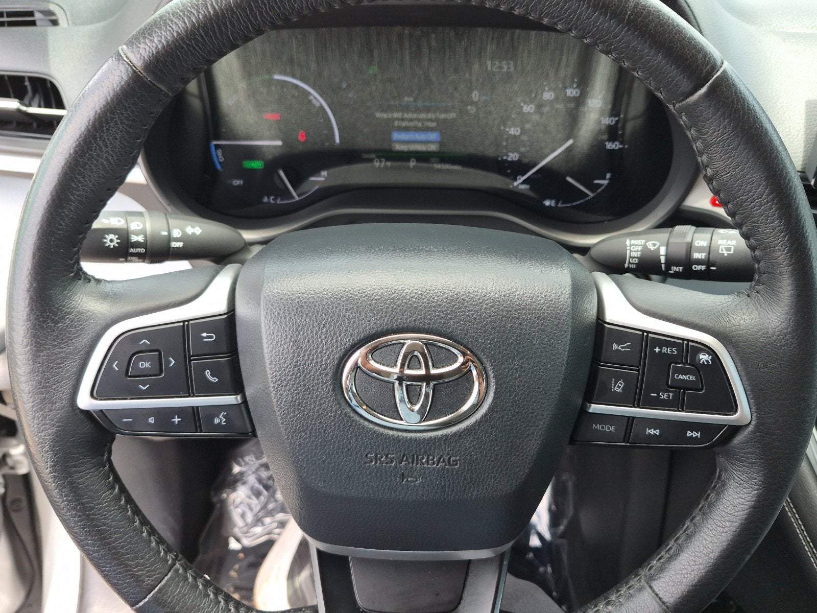 2025 Toyota Sienna XLE 8 Passenger