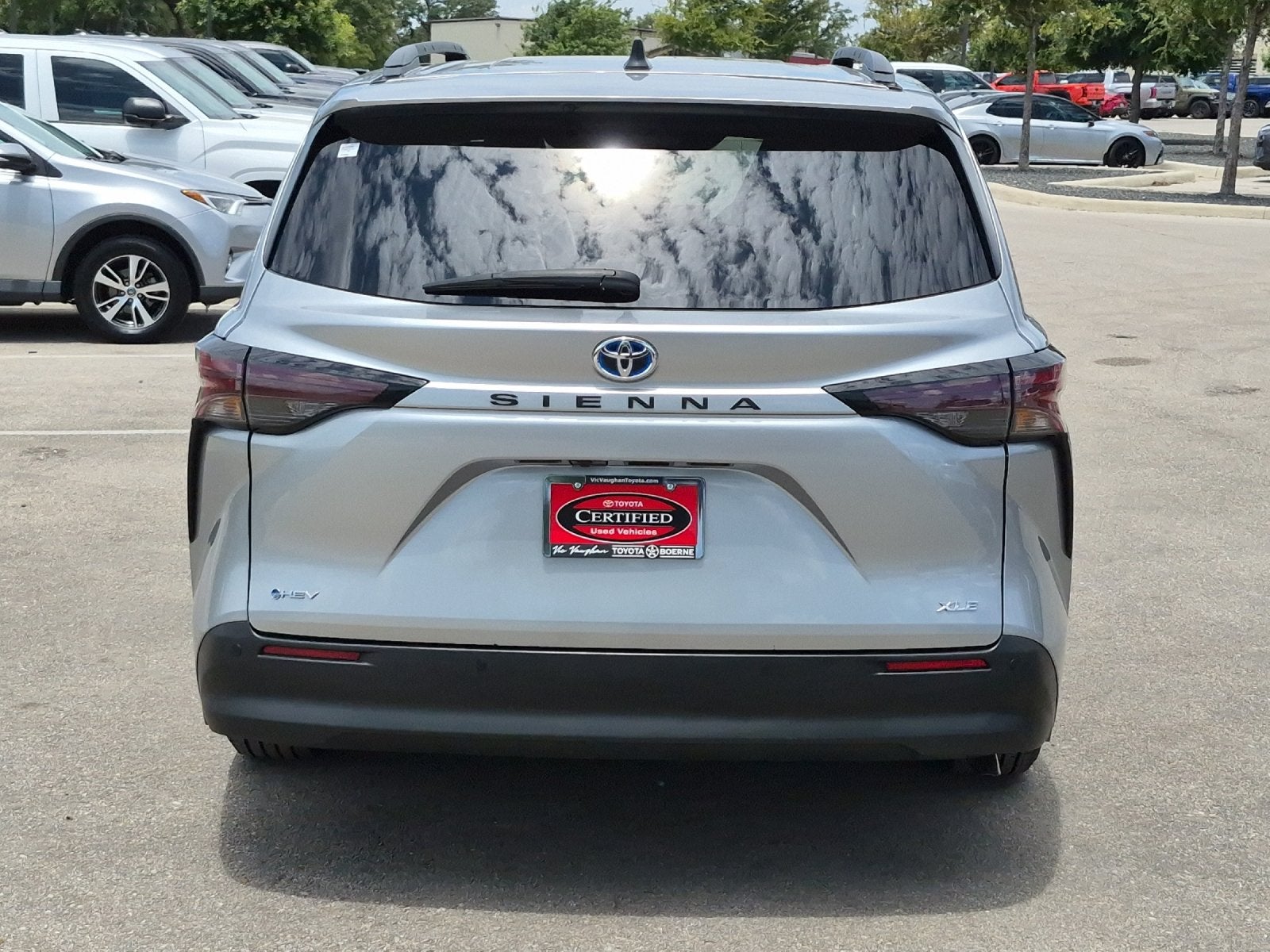 2025 Toyota Sienna XLE 8 Passenger