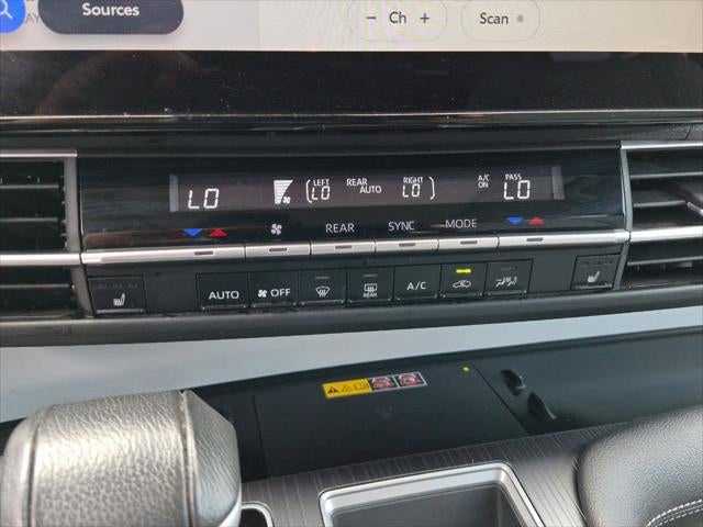 2025 Toyota Sienna XLE 8 Passenger