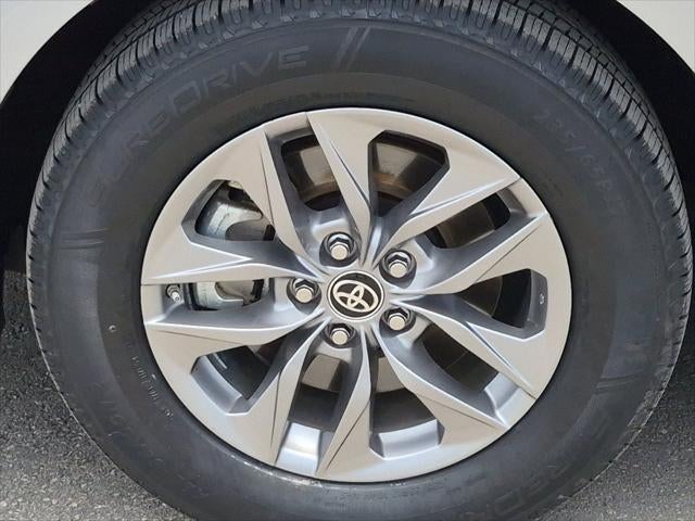 2025 Toyota Sienna XLE 8 Passenger