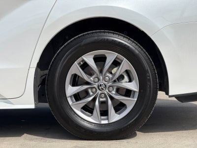 2025 Toyota Sienna XLE 8 Passenger