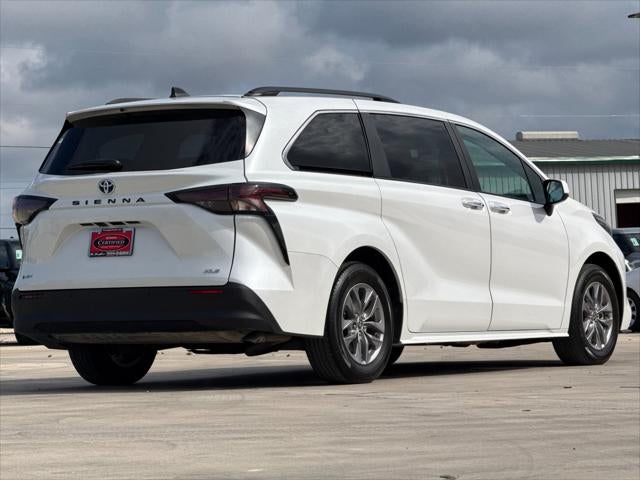 2025 Toyota Sienna XLE 8 Passenger