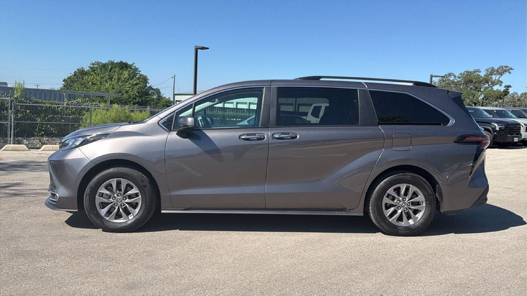 2024 Toyota Sienna XLE 7 Passenger