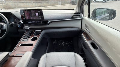 2024 Toyota Sienna XLE 7 Passenger