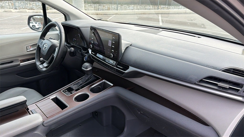 2024 Toyota Sienna XLE 7 Passenger