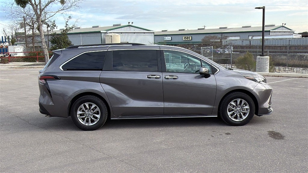 2024 Toyota Sienna XLE 7 Passenger